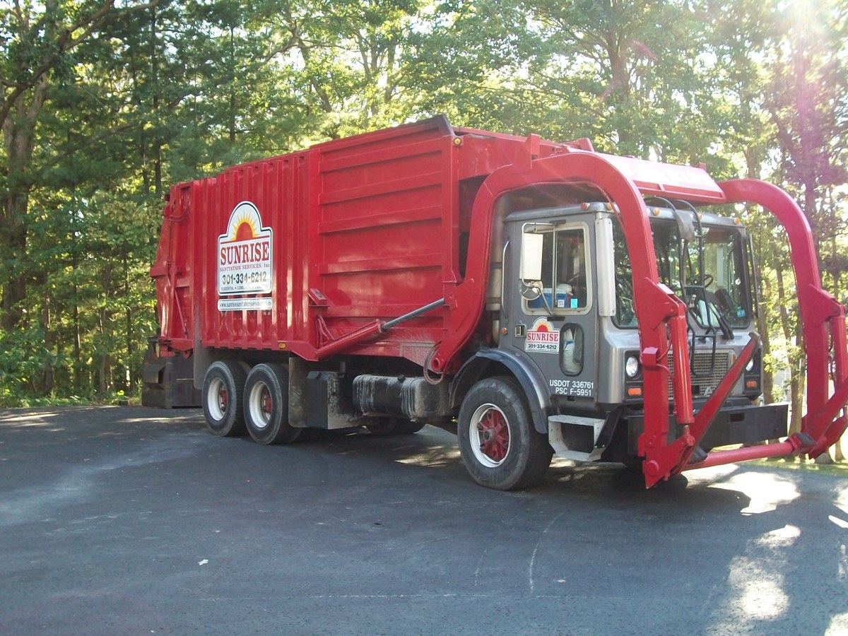 Avoid accidents with garbage trucks
