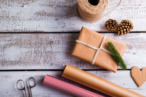 How to Minimize the Use of Plastic Over the Holidays