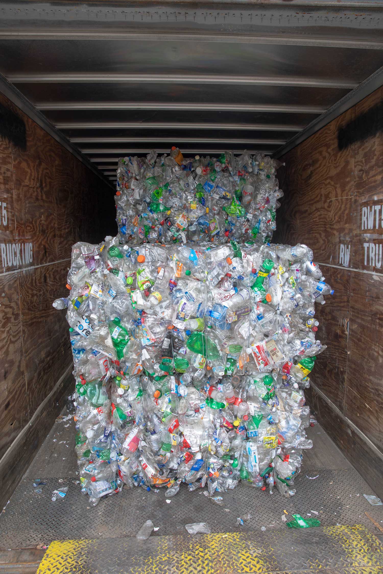 plastic bottles and cans recycling